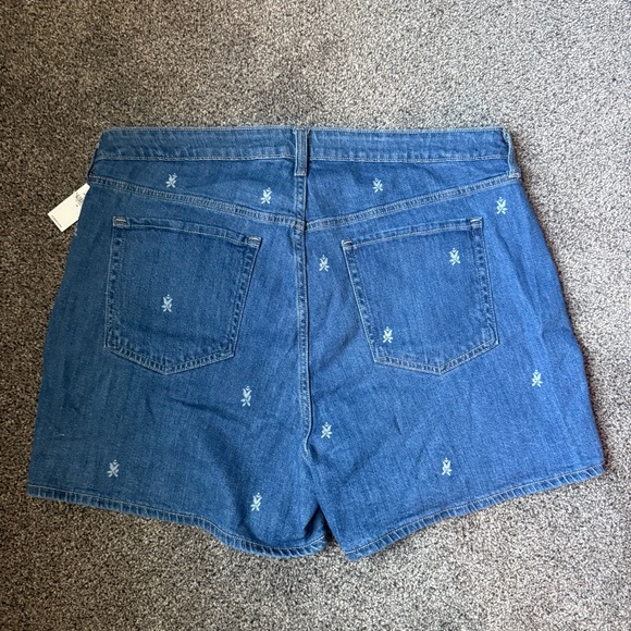 Old Navy High-Waisted OG Jean Shorts -- 3-inch inseam - Picture 7 of 7